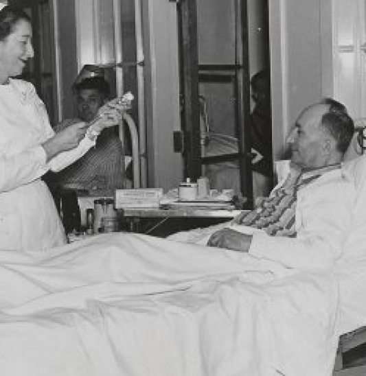 1940s-Discovery-and-distribution-of-breakthrough-_antibiotic